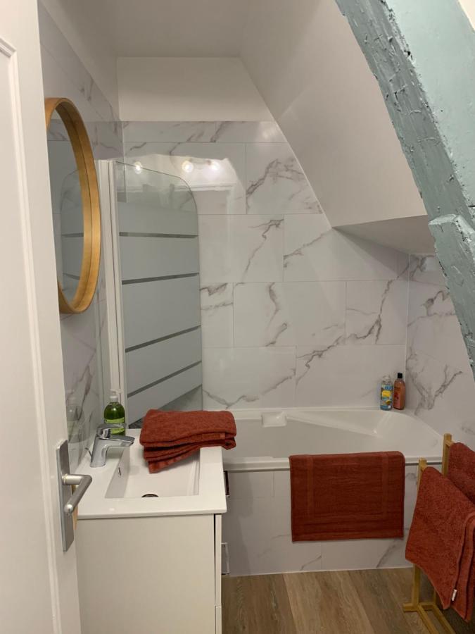 Charmant Appartement Renove Bayeux Exterior foto